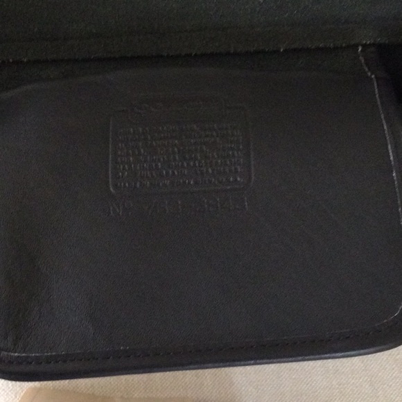 Vintage, 1980’s, Coach messenger/briefcase bag. 15 1/2 by 10 1/2. - Picture 4 of 7